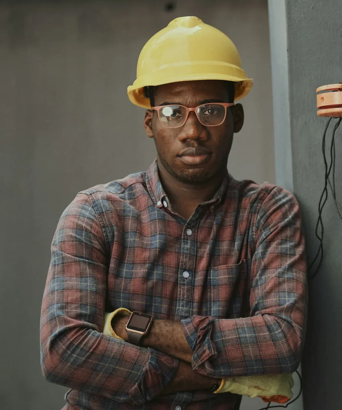 D&R Electric foreman in a hard hat at a St. Louis commercial job site